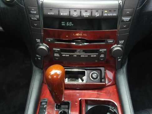 Used 2007 Lexus LS 460 Luxury image 18