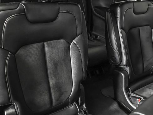 Used 2023 Jeep Grand Cherokee L Laredo image 45