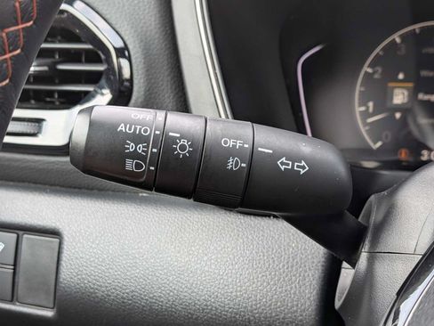 Used 2025 Honda Pilot TrailSport image 27