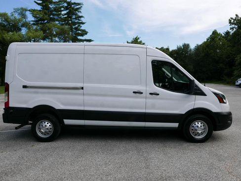 Used 2024 Ford Transit 250 148 Medium Roof Extended AWD image 5