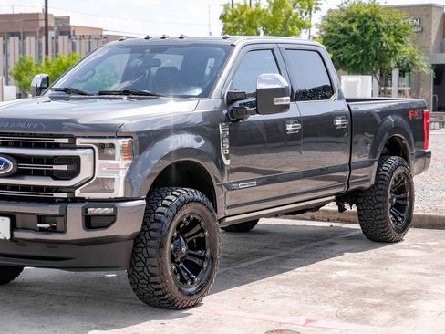 Used 2020 Ford F250 Platinum image 9