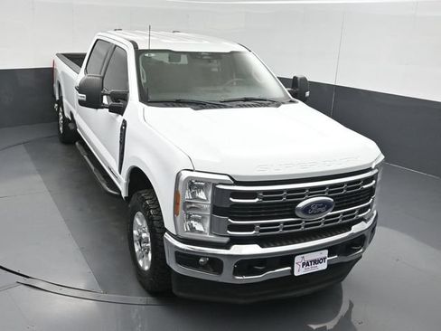 Used 2024 Ford F250 XLT w/ FX4 Off-Road Package AWD/4WD image 37