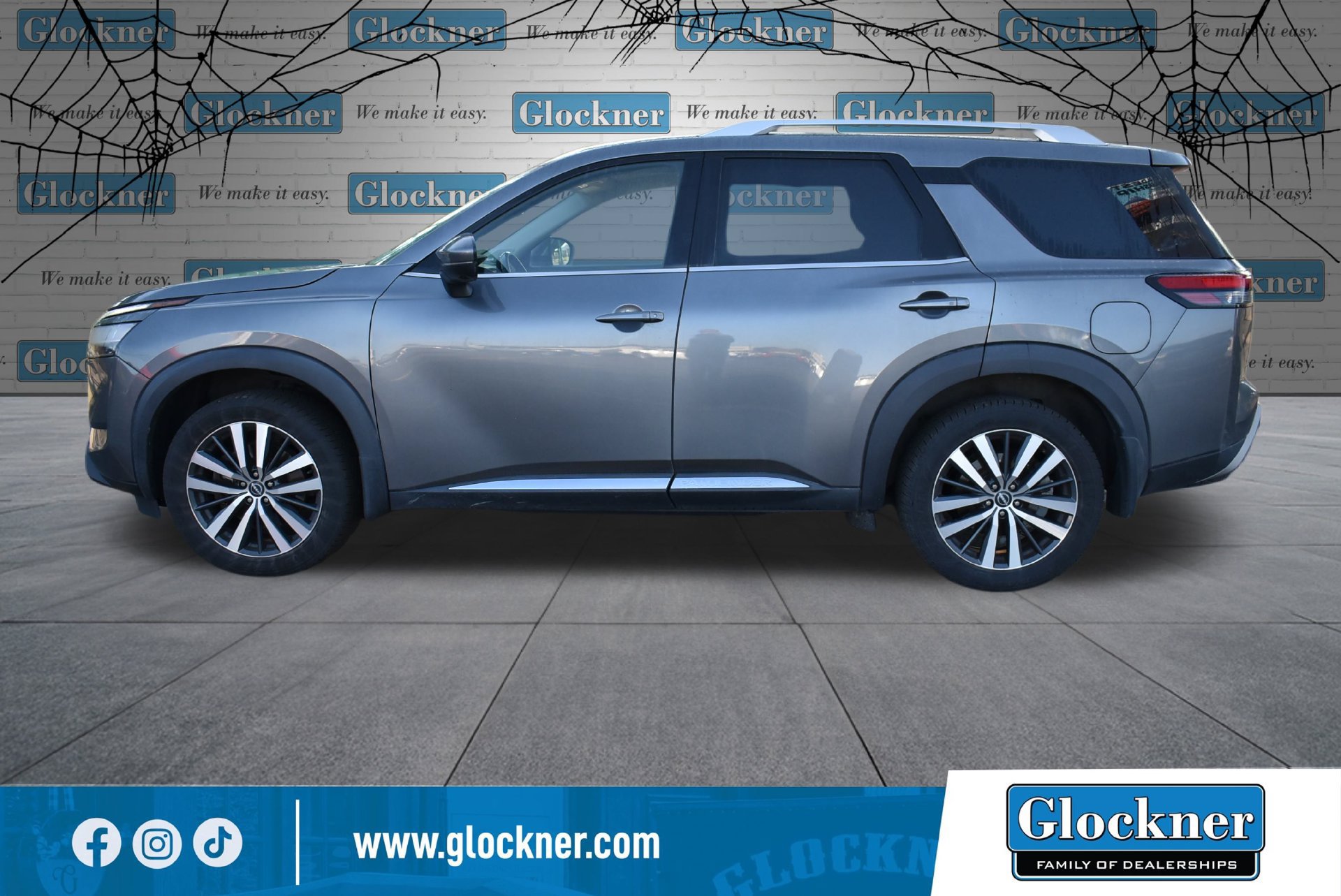 Used 2022 Nissan Pathfinder Platinum w/ Cargo Package AWD/4WD image 10