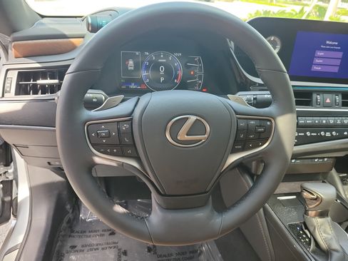 Certified 2023 Lexus ES 250 w/ Premium Package AWD/4WD image 24