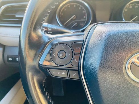 Used 2018 Toyota Camry SE FWD image 20