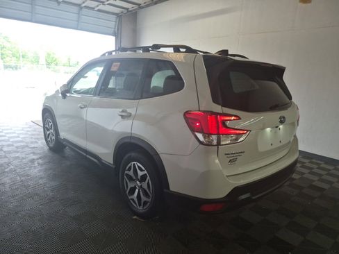 Used 2024 Subaru Forester Premium AWD/4WD image 6