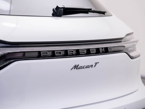 New 2026 Porsche Macan Turbo image 36