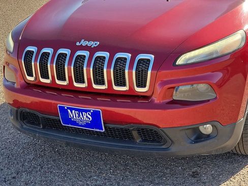 Used 2016 Jeep Cherokee Latitude image 9