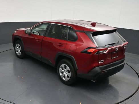 Used 2022 Toyota RAV4 LE FWD image 12