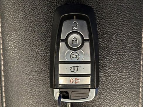 Used 2021 Ford Escape SE w/ Convenience Package image 16