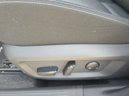 Used 2025 Nissan Rogue SV FWD image 7