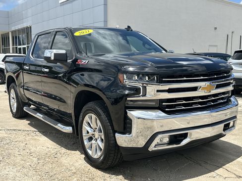 Certified 2021 Chevrolet Silverado 1500 LTZ w/ Z71 Off-Road Package AWD/4WD image 3