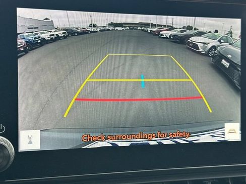 Used 2025 Toyota RAV4 XLE FWD image 24