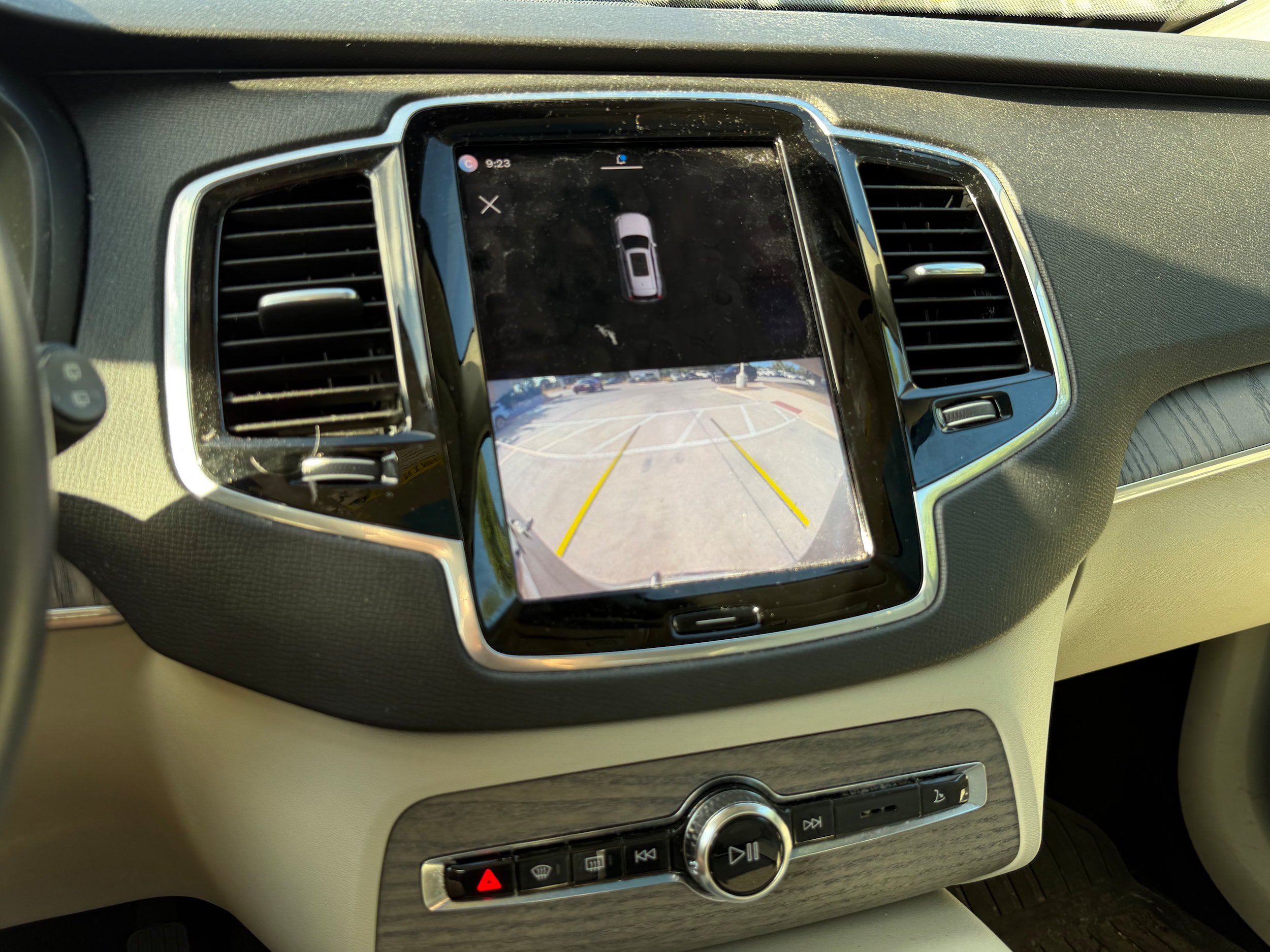 Certified 2023 Volvo XC90 B6 Plus w/ Protection Package Premier AWD/4WD image 20