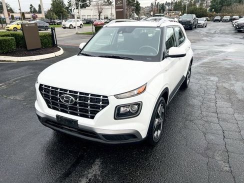 Certified 2022 Hyundai Venue SEL image 3