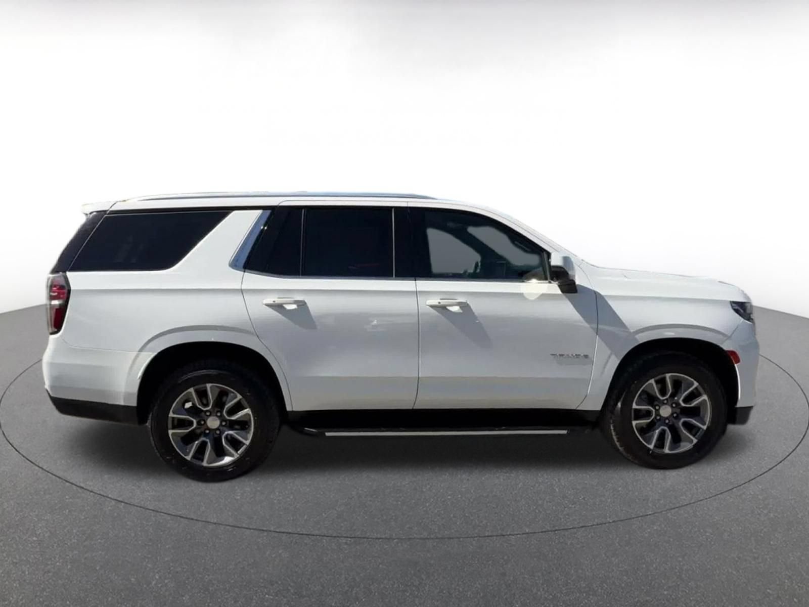 Used 2023 Chevrolet Tahoe LT w/ Luxury Package AWD/4WD image 15