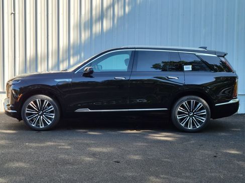 New 2026 Cadillac Vistiq Premium Luxury w/ LPO, Floor Liner Package image 6