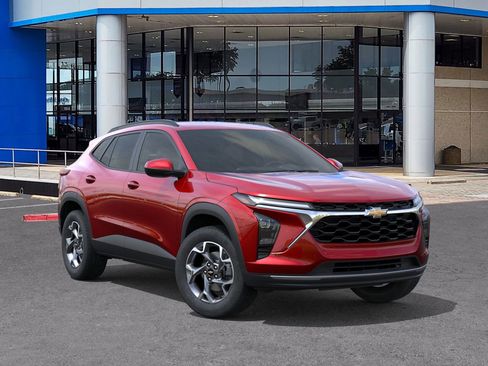 New 2026 Chevrolet Trax LT w/ Driver Confidence Package image 7