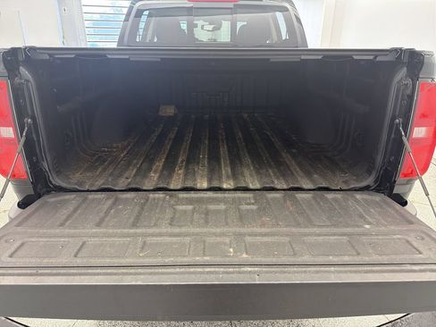 Used 2020 Chevrolet Colorado Z71 w/ Z71 Midnight Edition AWD/4WD image 17