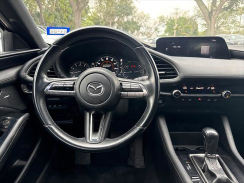 Used 2019 MAZDA MAZDA3 Hatchback w/ Premium Package image 26