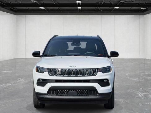 Used 2024 Jeep Compass Limited AWD/4WD image 2