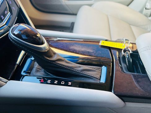 Used 2016 Cadillac XTS Luxury w/ Driver Awareness Package image 28