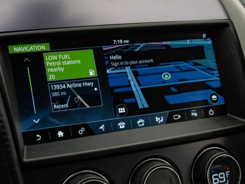 Used 2020 Jaguar F-TYPE Coupe image 21