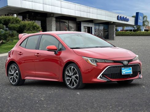 Used 2019 Toyota Corolla XSE image 9