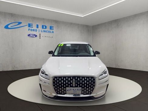 Used 2023 Lincoln Corsair Reserve image 5