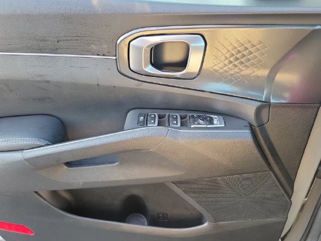 Used 2025 Kia Sorento S w/ Panoramic Sunroof Package FWD image 14