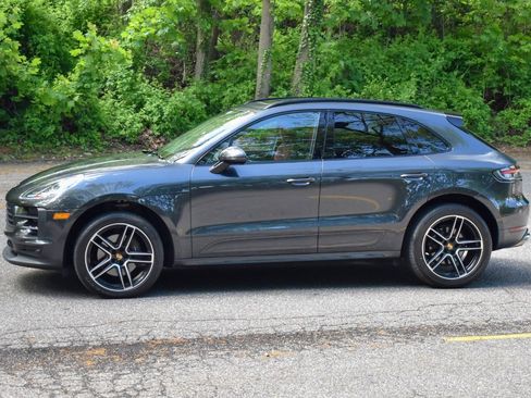 Used 2020 Porsche Macan AWD/4WD image 3