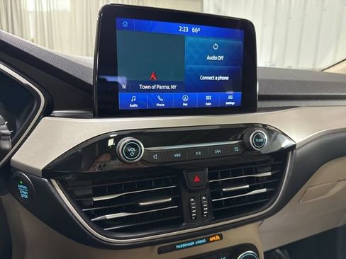 Used 2020 Ford Escape SEL image 15