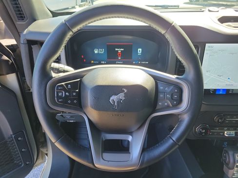 Used 2025 Ford Bronco Badlands AWD/4WD image 24