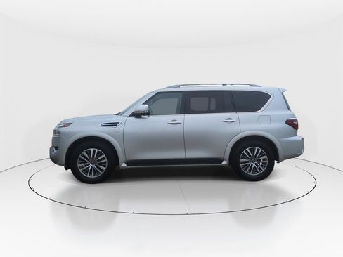 Used 2022 Nissan Armada SL w/ Captain's Chairs Package AWD/4WD image 5
