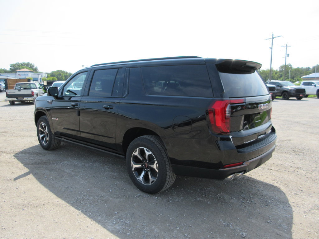 New 2026 GMC Yukon XL AT4 Ultimate AWD/4WD image 5
