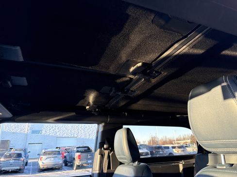 Certified 2022 Ford Bronco Outer Banks w/ Sasquatch Package image 16