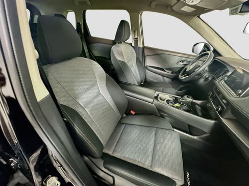 Used 2023 Nissan Rogue SV AWD/4WD image 29