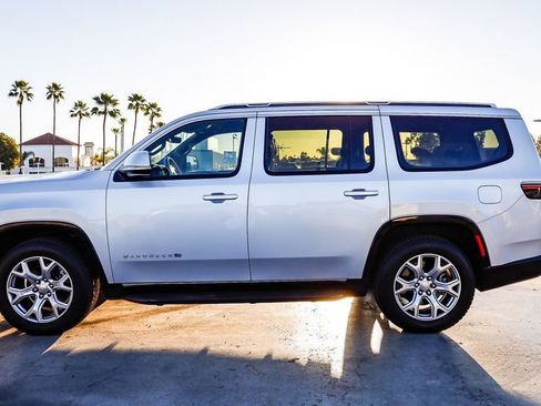 Used 2022 Jeep Wagoneer Series II image 14