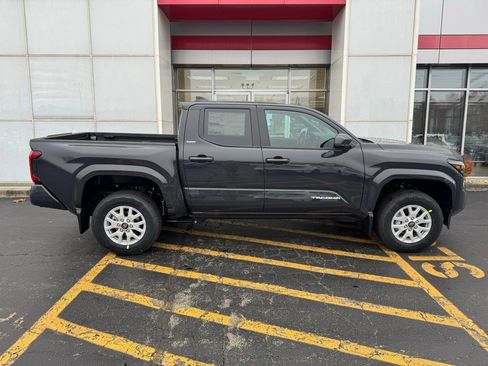 New 2025 Toyota Tacoma SR5 image 12