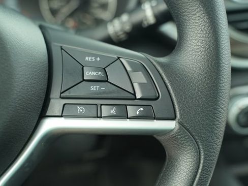 Used 2025 Nissan Altima 2.5 SV FWD image 31