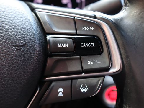 Used 2019 Honda Accord Sport image 29