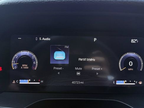 Used 2023 Jeep Grand Cherokee L Limited w/ Black Appearance Package AWD/4WD image 52