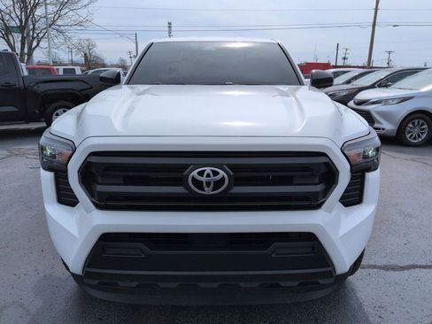 Used 2024 Toyota Tacoma SR image 8