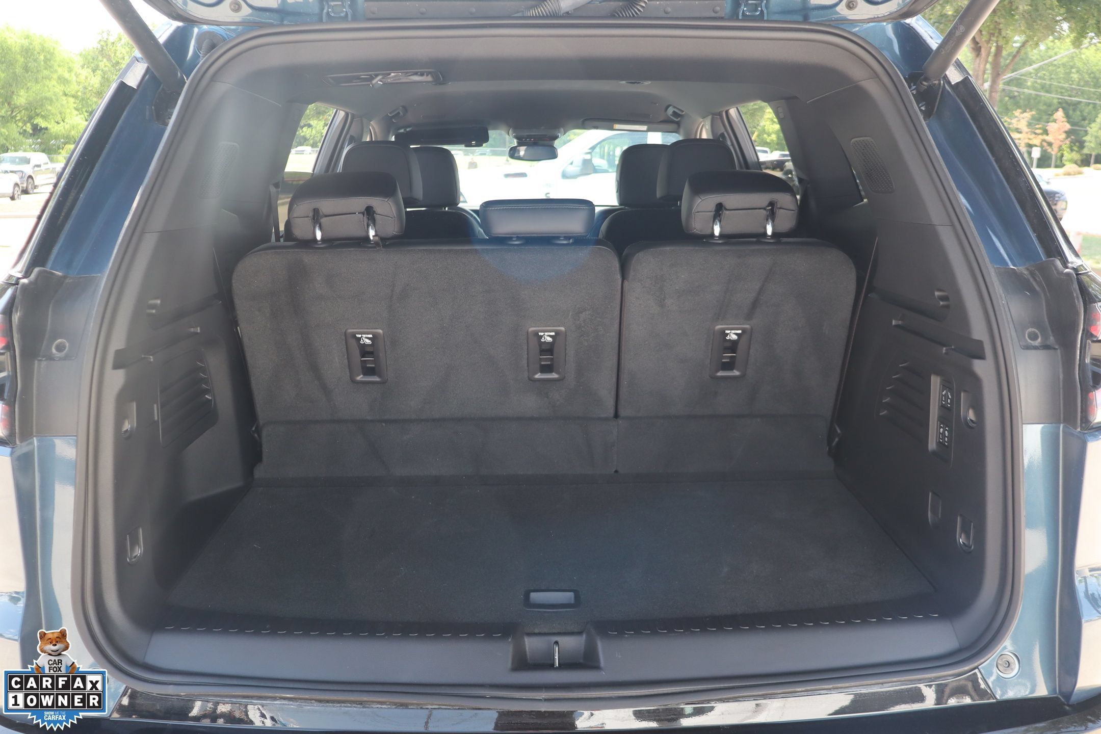 Used 2025 GMC Acadia Denali w/ LPO, Floor Liner Package FWD image 28