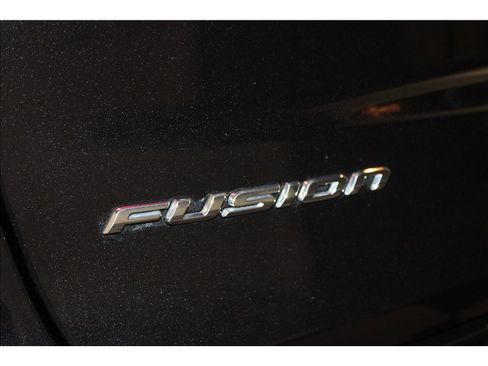 Used 2020 Ford Fusion Titanium image 17