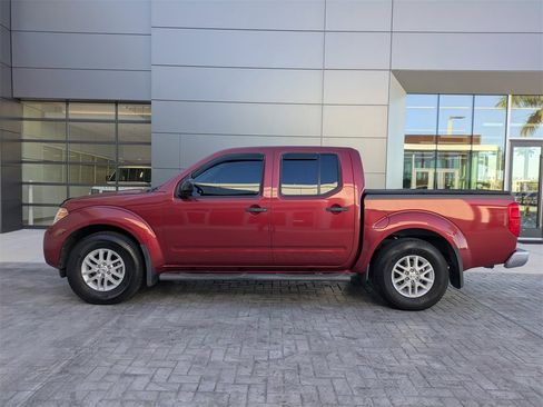 Used 2018 Nissan Frontier SV w/ Value Truck Package image 7