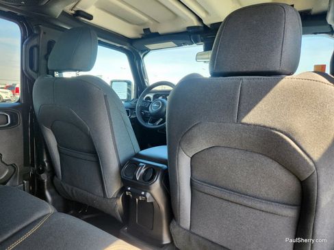 Used 2025 Jeep Wrangler Willys image 42