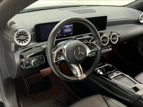 Used 2024 Mercedes-Benz CLA 250 image 10