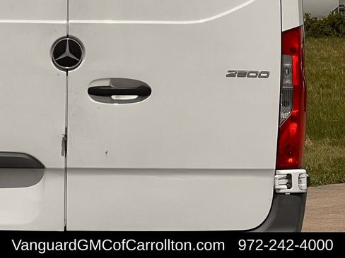 Used 2021 Mercedes-Benz Sprinter 2500 image 5