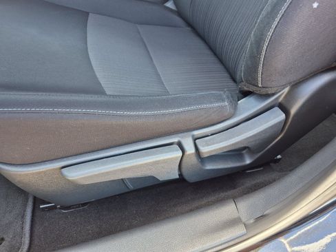 Used 2025 Nissan Sentra SV FWD image 15